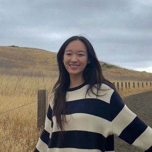 Meet your Posher, Chanel